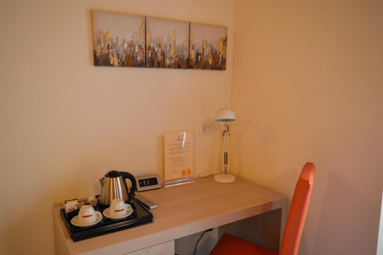 La Contrada Bed & Breakfast Sarnico Bagian luar foto