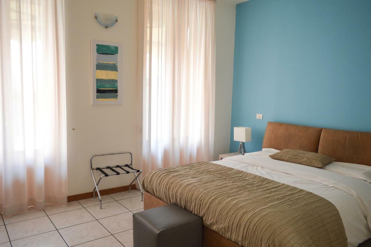 La Contrada Bed & Breakfast Sarnico Bagian luar foto